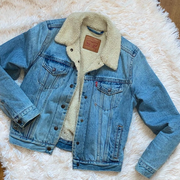 Levi's Sherpa Jacket - Picture 2 of 2